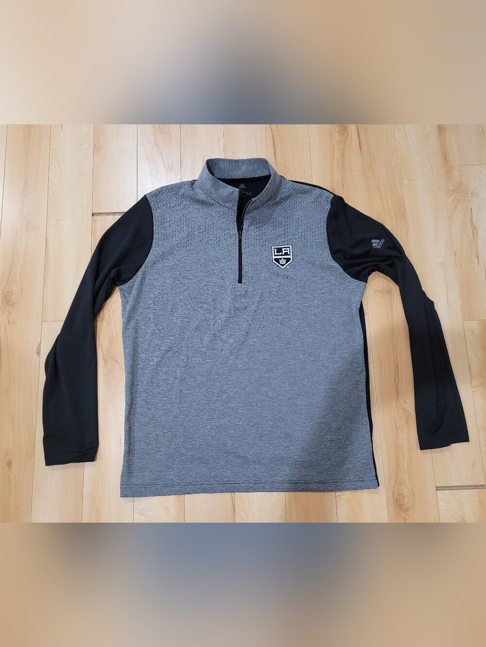LA Kings (NHL) men's size large long sleeve zip up polo shirt